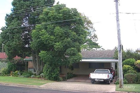 6 Edinburgh St, Eastern Heights, QLD 4305