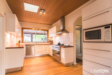 15 Troy St, Bonbeach, VIC 3196