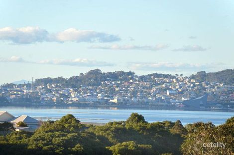 54 Grove St W, Little Grove, WA 6330