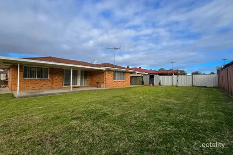 Property photo of 31 Bernardo Street Rosemeadow NSW 2560