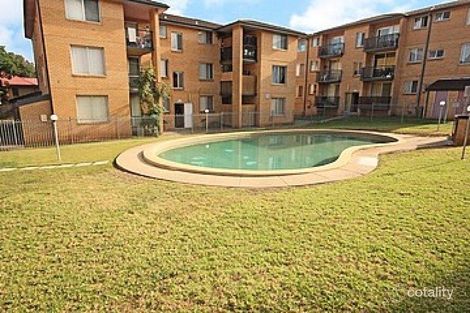 Property photo of 20/5-7 Hoddle Avenue Bradbury NSW 2560