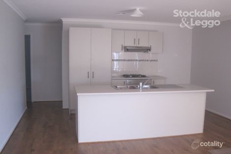 Property photo of 2/27 Oak Avenue Longwarry VIC 3816