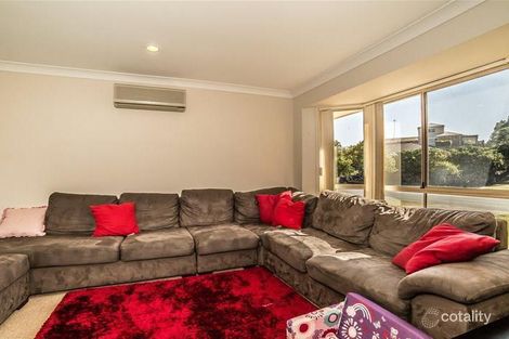Property photo of 48 Pinevale Drive Oxenford QLD 4210