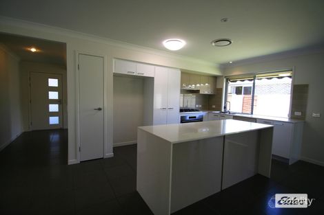 Property photo of 3 Flemington Road Emerald QLD 4720