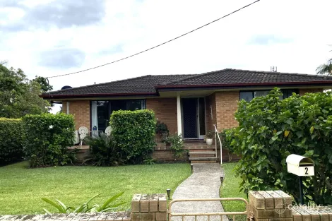 2 Memorial Ave, Gladstone, NSW 2440