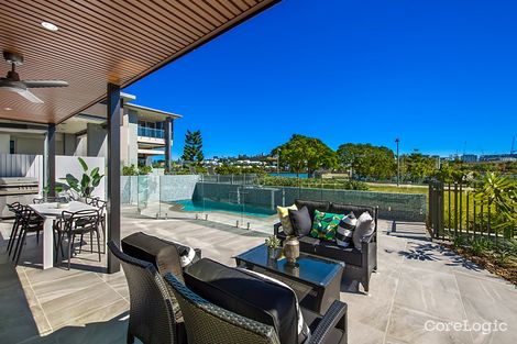 Property photo of 15 Waterline Crescent Bulimba QLD 4171