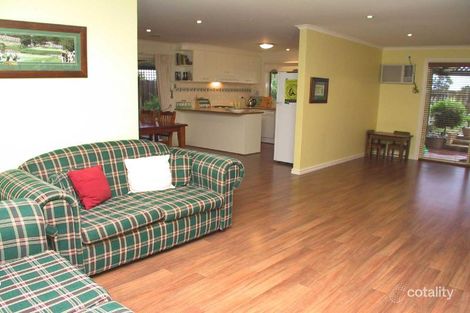 Property photo of 2 Tetoora Close Rowville VIC 3178