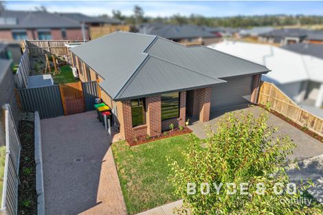 Property photo of 30 Cinnamon Street Drouin VIC 3818