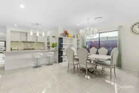 Property photo of 27 Oxenham Circuit Augustine Heights QLD 4300