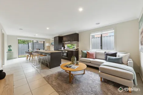 32 Botham Cres, Pakenham, VIC 3810