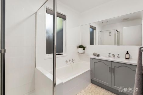 Property photo of 56 Allumba Drive St Helena VIC 3088