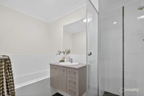 Property photo of 4 Kimberly Park Way Fitzgibbon QLD 4018