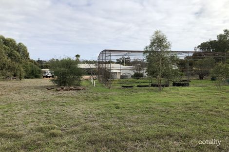 Property photo of 14 Cardwell Road York WA 6302