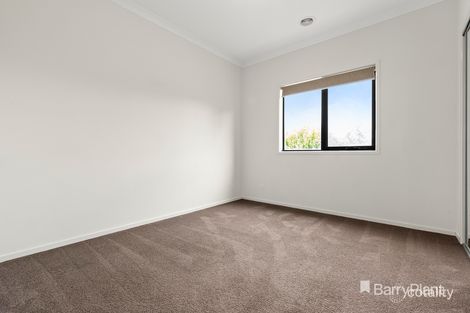 Property photo of 21 Nixon Drive Berwick VIC 3806