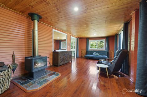 Property photo of 6 Ross Street Mount Lofty QLD 4350