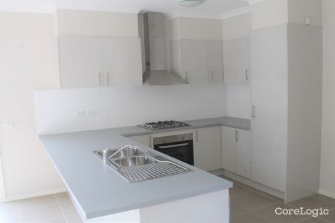 2/2 Naomi St, Pakenham, VIC 3810