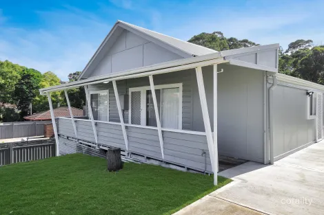 Property photo of 1 Macquarie Road Fennell Bay NSW 2283