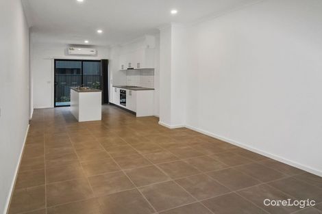 Property photo of 5 Ollie Place Cranbourne East VIC 3977