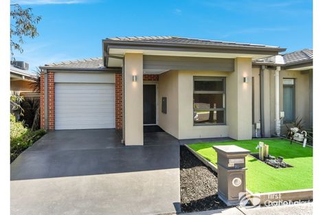 Property photo of 15 Queensberry Street Cranbourne West VIC 3977