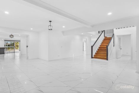 Property photo of 30 Conifer Crescent Broadbeach Waters QLD 4218