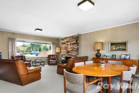 Property photo of 12 Kinnoull Grove Glen Waverley VIC 3150