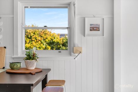 18 Bukari St, West Wollongong, NSW 2500