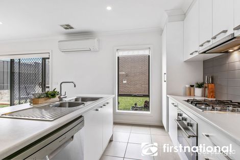 Property photo of 11 Atlantic Drive Pakenham VIC 3810