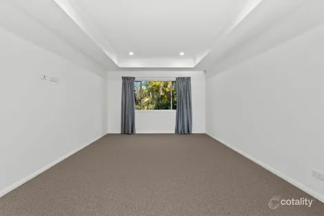 Property photo of 8 Tayla Close Bridgeman Downs QLD 4035