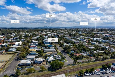 Property photo of 8 Violet Street Wynnum QLD 4178