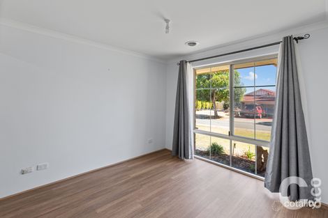 Property photo of 16 Oakfield Gardens Parmelia WA 6167