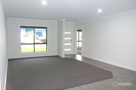 Property photo of 2/89 Shepherdson Road Mount Gambier SA 5290