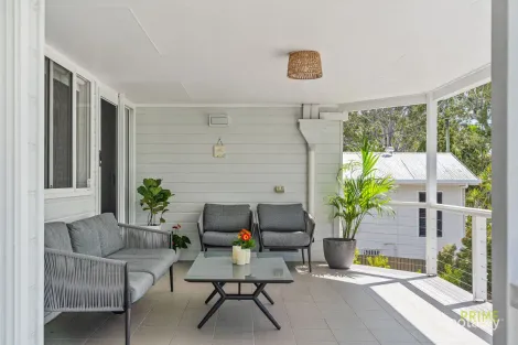 Property photo of 11 Esplanade Point Vernon QLD 4655