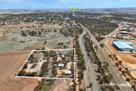 60 Hughes Rd, Merredin, WA 6415