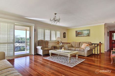 Property photo of 18 Buttercup Street Mansfield QLD 4122