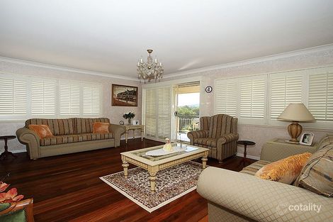 Property photo of 18 Buttercup Street Mansfield QLD 4122