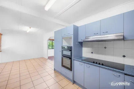 Property photo of 1 Carinya Drive Clinton QLD 4680