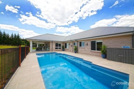 Property photo of 9 Baldwin Close Ellis Lane NSW 2570