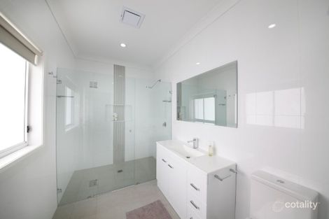Property photo of 9 Baldwin Close Ellis Lane NSW 2570