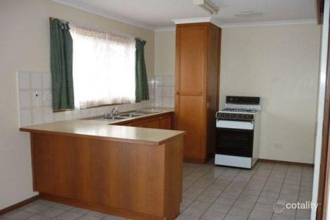 Property photo of 1/15 Southwell Close Endeavour Hills VIC 3802