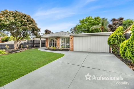 8 Baunton Ct, Kilsyth South, VIC 3137