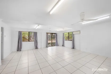 Property photo of 1 Carinya Drive Clinton QLD 4680