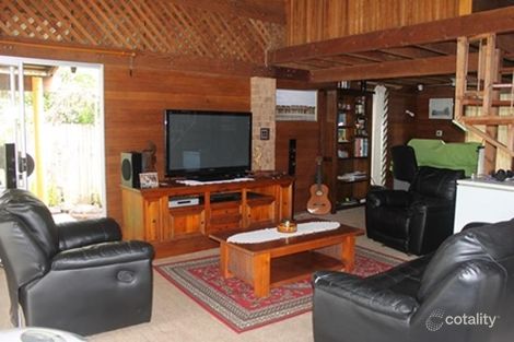 Property photo of 2 Saffron Close Holloways Beach QLD 4878