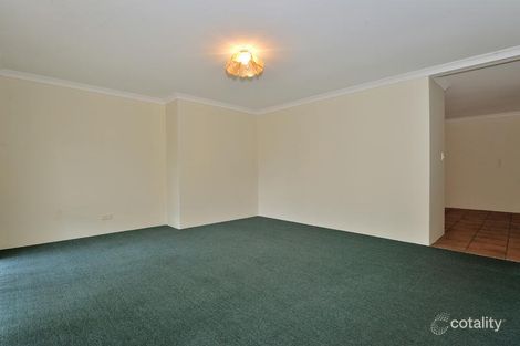 Property photo of 25 Silvertop Circle Warnbro WA 6169
