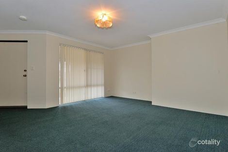 Property photo of 25 Silvertop Circle Warnbro WA 6169