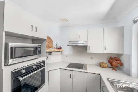 Property photo of 15 Yellowpatch Avenue Clinton QLD 4680