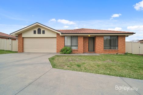 2/35 Sinclair Ave, Hunterview, NSW 2330