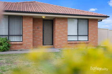 Property photo of 2/35 Sinclair Avenue Hunterview NSW 2330