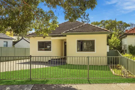 165 Broadarrow Rd, Riverwood, NSW 2210