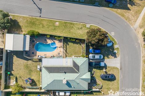 Property photo of 17 Nabberu Loop Cooloongup WA 6168