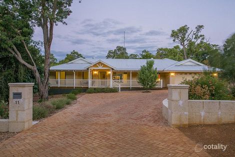 11 Hinkler Rd, Kalamunda, WA 6076